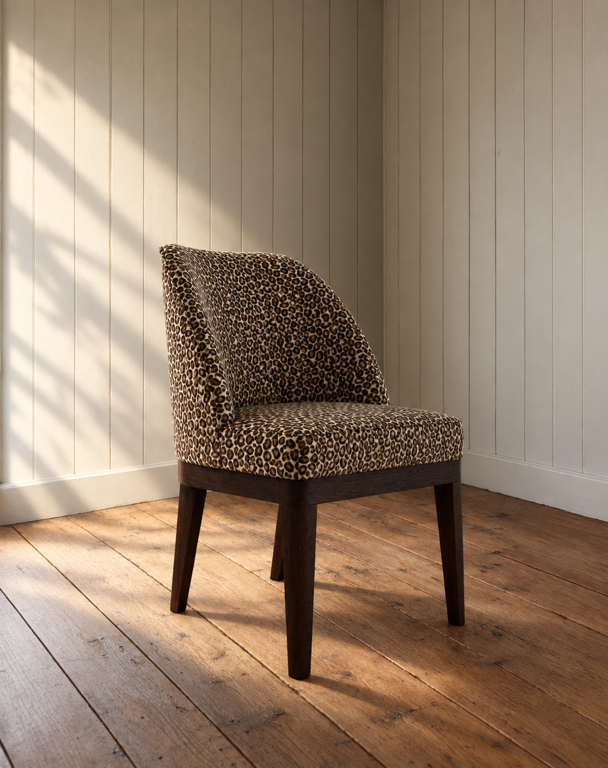 The Isa dining chair